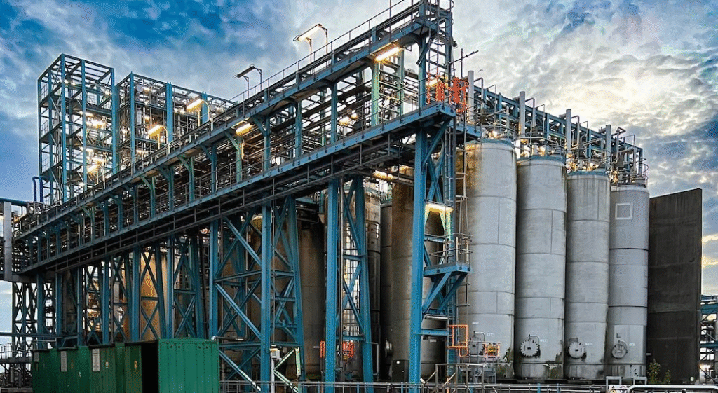 Chemical Plants: Types, Operations, and Investment Requirements
