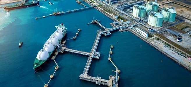 Oil and Gas Sector Investment: Petrochemical Integration Advantages