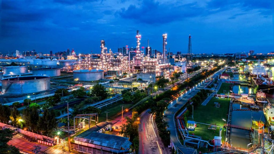 The Strategic Advantage of Petrochemicals in the Middle East: Filling Global Market Gaps